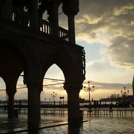 Apartment Essence Of Venice-3